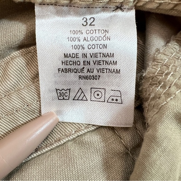 Men’s UNIONBAY Khaki Cargo Shorts - Size 32 - Picture 6 of 7
